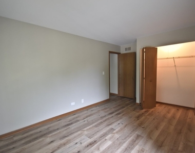 370 Sandhurst Lane - Photo Thumbnail 30