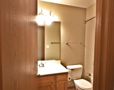 370 Sandhurst Lane - Photo Thumbnail 26