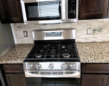 2507 Cypress Island Drive - Photo Thumbnail 7