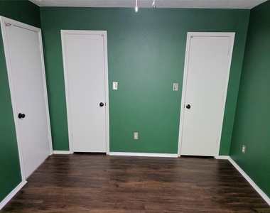 2507 Cypress Island Drive - Photo Thumbnail 29