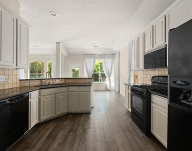 10211 Wildwood Park Lane - Photo Thumbnail 14