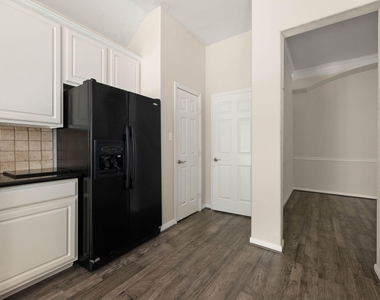 10211 Wildwood Park Lane - Photo Thumbnail 15