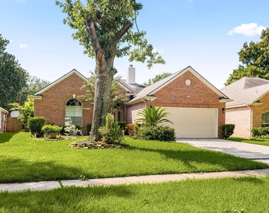 10211 Wildwood Park Lane - Photo Thumbnail 2