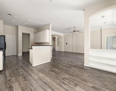 10211 Wildwood Park Lane - Photo Thumbnail 11