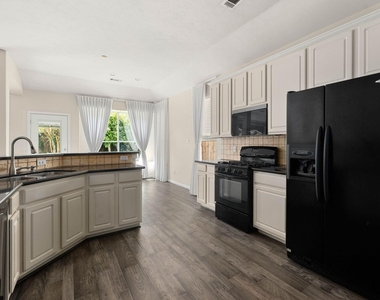 10211 Wildwood Park Lane - Photo Thumbnail 13