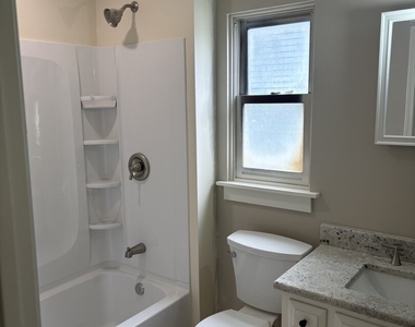2284 Salisbury Drive - Photo Thumbnail 7