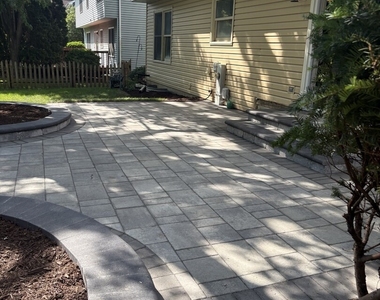 2284 Salisbury Drive - Photo Thumbnail 11