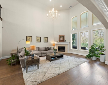 9407 Fox Bend Lane - Photo Thumbnail 5
