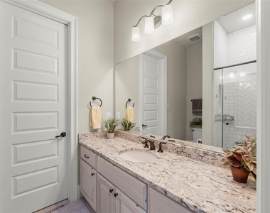 9407 Fox Bend Lane - Photo Thumbnail 10