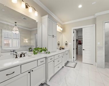 9407 Fox Bend Lane - Photo Thumbnail 13
