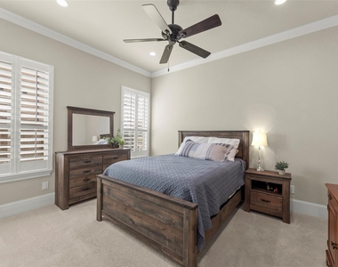 9407 Fox Bend Lane - Photo Thumbnail 9