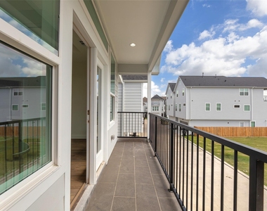 1803 Palmetto Landing Drive - Photo Thumbnail 23