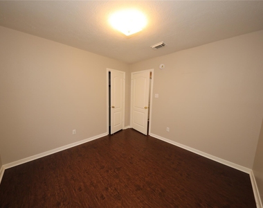 5539 Mountain Forest Drive - Photo Thumbnail 24