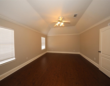 5539 Mountain Forest Drive - Photo Thumbnail 21