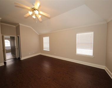 5539 Mountain Forest Drive - Photo Thumbnail 16