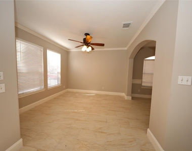 5539 Mountain Forest Drive - Photo Thumbnail 3