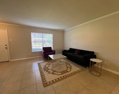 7600 Burgoyne Road - Photo Thumbnail 4