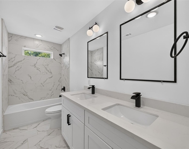 8210 Sterlingshire Street - Photo Thumbnail 12