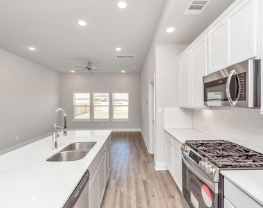 21035 Montego Breeze Lane - Photo Thumbnail 6