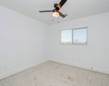6117 Settlers Square Lane - Photo Thumbnail 28
