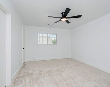 6117 Settlers Square Lane - Photo Thumbnail 34
