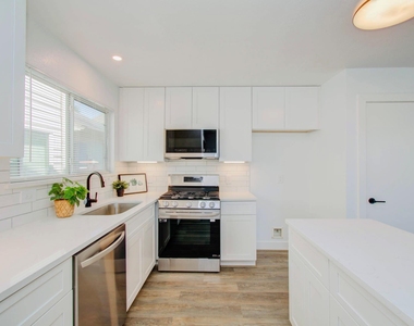 6117 Settlers Square Lane - Photo Thumbnail 19