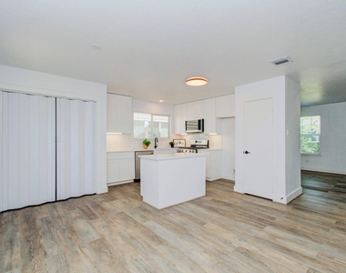 6117 Settlers Square Lane - Photo Thumbnail 22