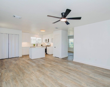 6117 Settlers Square Lane - Photo Thumbnail 24