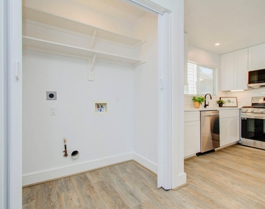 6117 Settlers Square Lane - Photo Thumbnail 40
