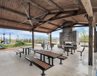 10515 Moon Valley Lane - Photo Thumbnail 5