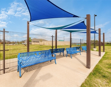 10515 Moon Valley Lane - Photo Thumbnail 7