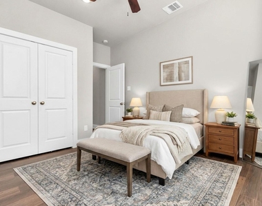 10515 Moon Valley Lane - Photo Thumbnail 18