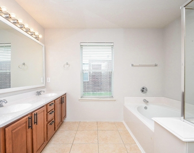30406 Mesa Valley Drive - Photo Thumbnail 11