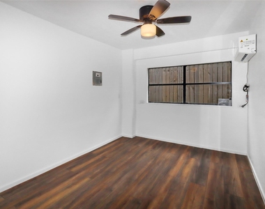 176 Barracuda Street - Photo Thumbnail 6