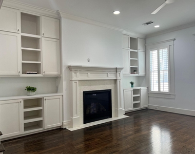 216 W 24th Street - Photo Thumbnail 9