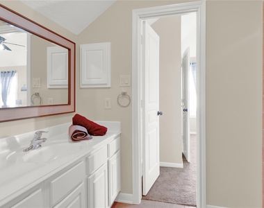 18007 Harbour Bridge Point Drive - Photo Thumbnail 11
