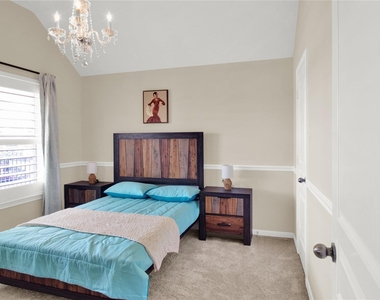 18007 Harbour Bridge Point Drive - Photo Thumbnail 8