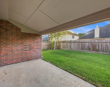 4112 Merlet Drive - Photo Thumbnail 16