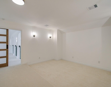 206 Cedar Creek Court - Photo Thumbnail 35