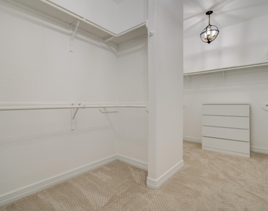 206 Cedar Creek Court - Photo Thumbnail 38