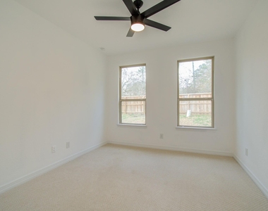 206 Cedar Creek Court - Photo Thumbnail 22