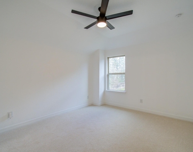 206 Cedar Creek Court - Photo Thumbnail 33