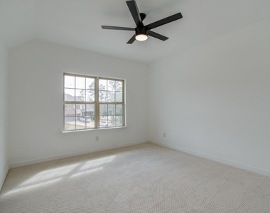 206 Cedar Creek Court - Photo Thumbnail 44