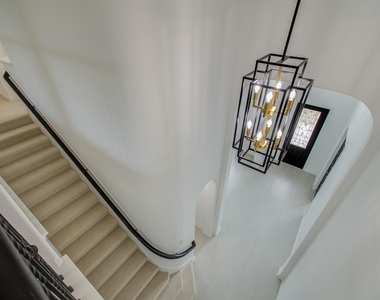 206 Cedar Creek Court - Photo Thumbnail 34