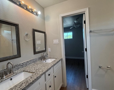 9720 Pelsey Street - Photo Thumbnail 10