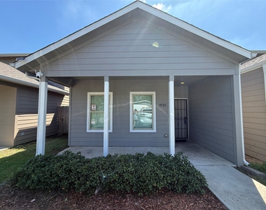 9720 Pelsey Street - Photo Thumbnail 16