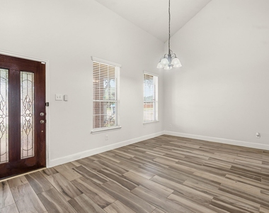 15238 Olmstead Park Drive - Photo Thumbnail 5
