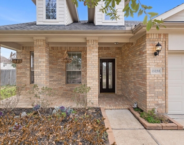 15238 Olmstead Park Drive - Photo Thumbnail 2