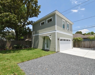 119 E 26th - Photo Thumbnail 1