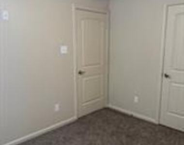 1716 1/2 Utah Street - Photo Thumbnail 8